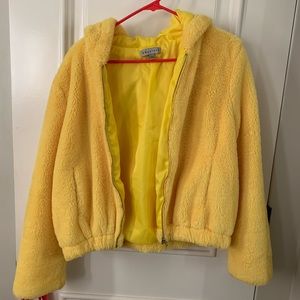 ✨✨✨YELLOW FUR JACKET ✨✨✨